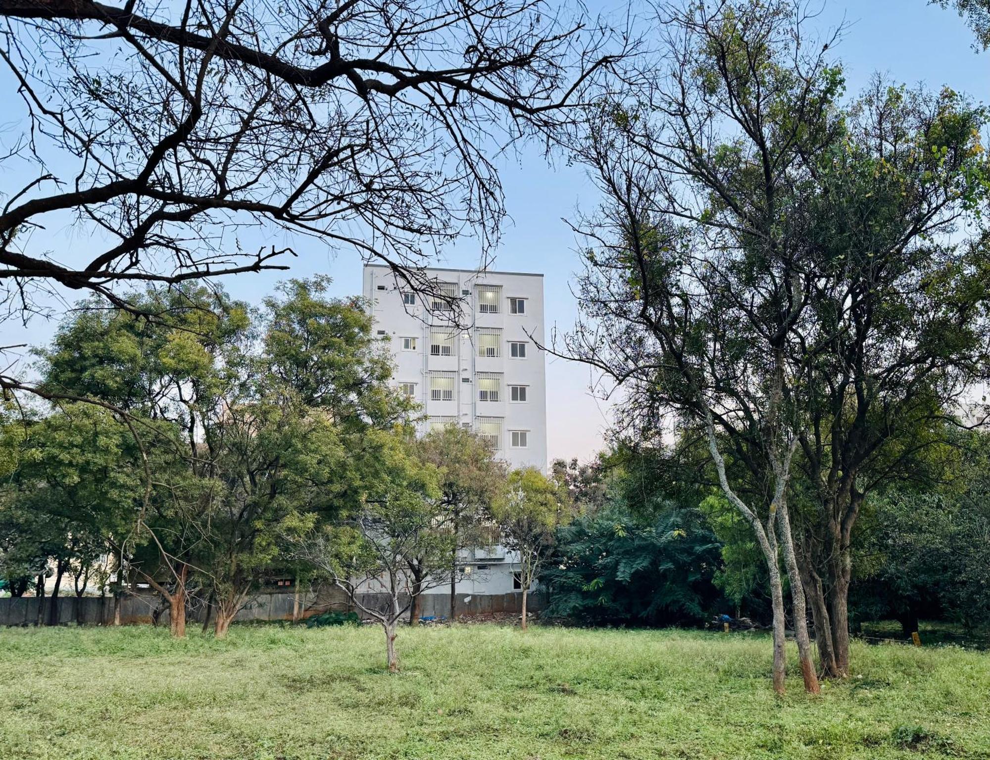 Truelife Whitefield - Premium 1 Bhk Apartments - Prime Location - Easy Access To Main Rd - Metro - Itpl - Fast Wifi - Kitchen - Smart Tv - Power Backup - Park - Garden Views 벵갈루루 외부 사진