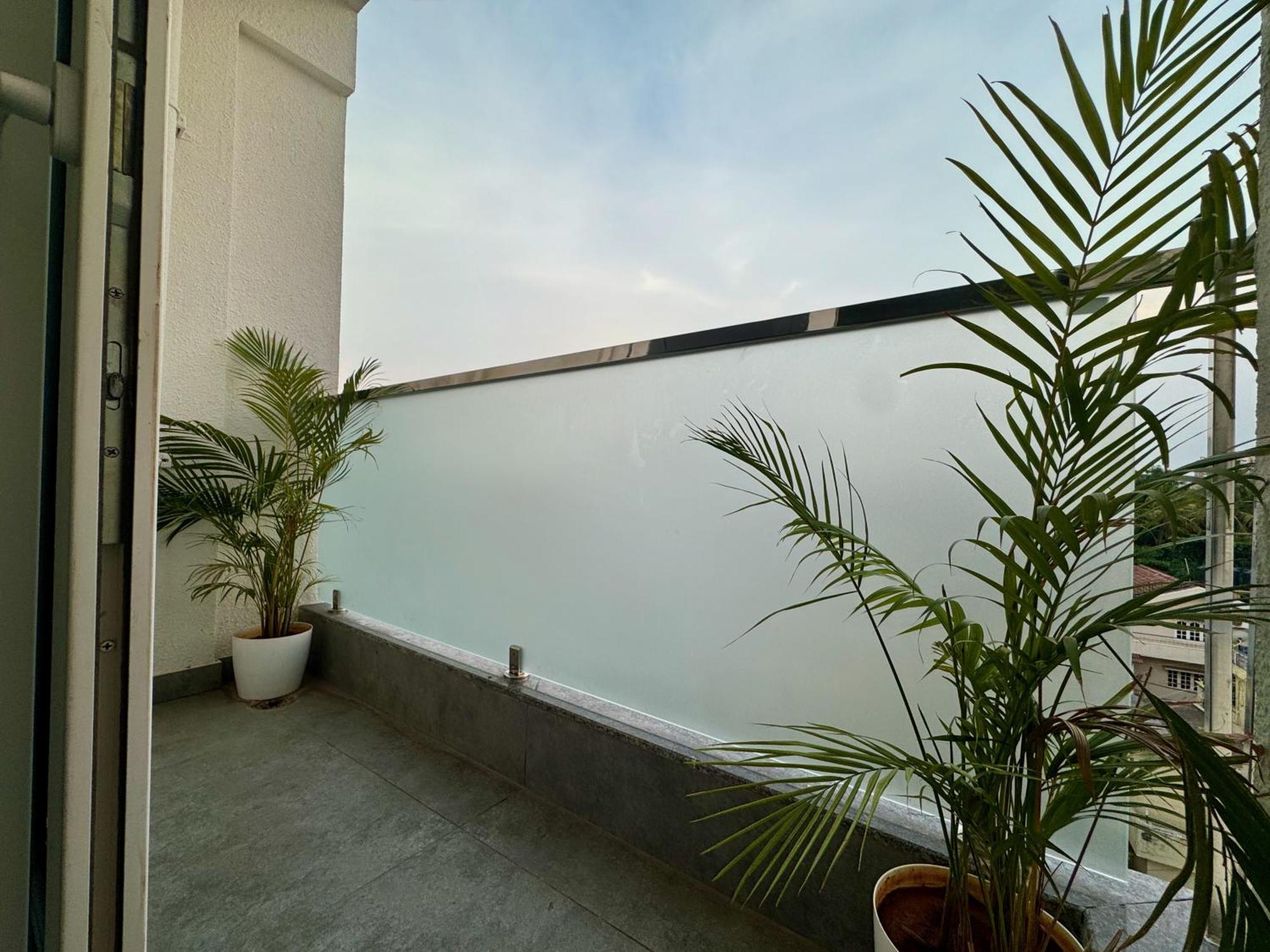Truelife Whitefield - Premium 1 Bhk Apartments - Prime Location - Easy Access To Main Rd - Metro - Itpl - Fast Wifi - Kitchen - Smart Tv - Power Backup - Park - Garden Views 벵갈루루 외부 사진